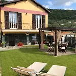 Casa Bea Con Piscina E Giardino Hébergement de vacances *