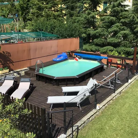 בית נופש Casa Bea Con Piscina E Giardino