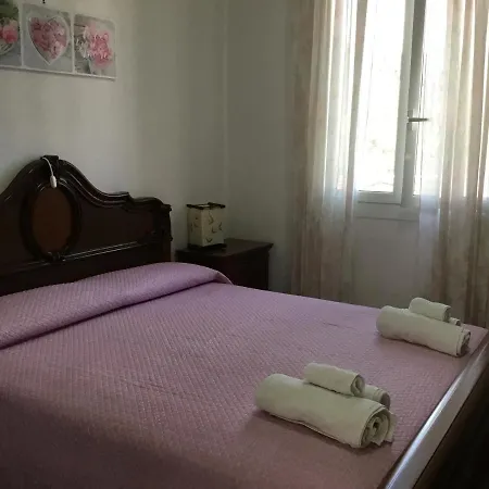 בית נופש Casa Bea Con Piscina E Giardino