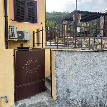 Casa Bea Con Piscina E Giardino Caravonica