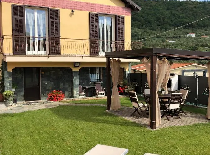 Casa Bea Con Piscina E Giardino Vakantiehuis *