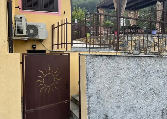 Casa Bea Con Piscina E Giardino Caravonica